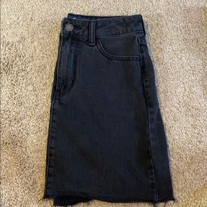 High raised black skirt